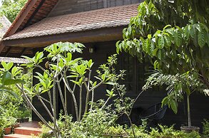 Palm Village Resort & Spa