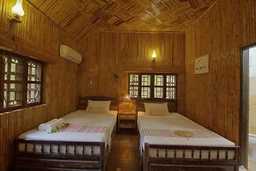 Palm Village Resort & Spa