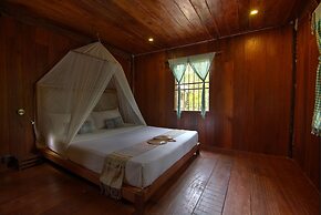 Palm Village Resort & Spa