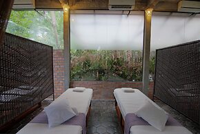 Palm Village Resort & Spa