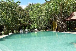 Palm Village Resort & Spa