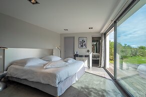 Lafitenia Resort