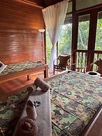 Ambong Rainforest Retreat