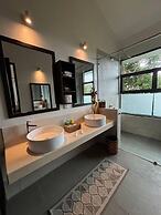 Ambong Rainforest Retreat