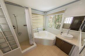 Palms Cove Resort