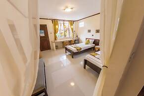 Palms Cove Resort