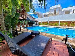 Palms Cove Resort