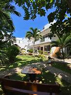 Palms Cove Resort
