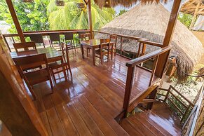 Palms Cove Resort