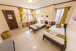 Palms Cove Resort