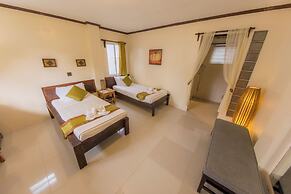 Palms Cove Resort