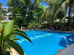 Palms Cove Resort