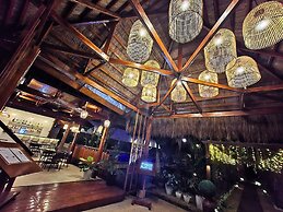 Palms Cove Resort
