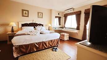 The Airport Greenery Hotel