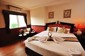 The Airport Greenery Hotel