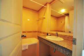 The Airport Greenery Hotel