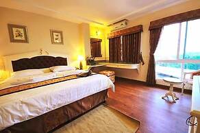 The Airport Greenery Hotel