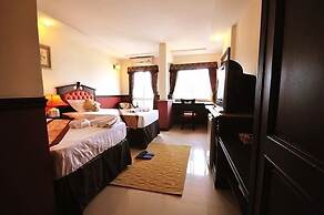 The Airport Greenery Hotel