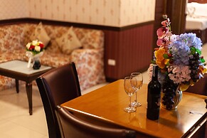 The Airport Greenery Hotel