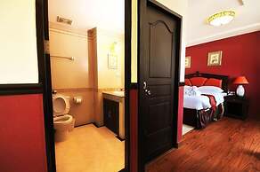 The Airport Greenery Hotel