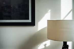 The Alcove Library Hotel