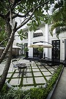 The Alcove Library Hotel