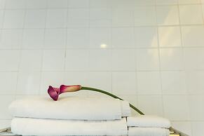 The Alcove Library Hotel