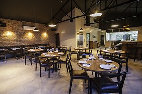 The Alcove Library Hotel