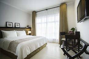 The Alcove Library Hotel