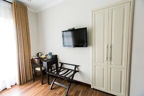 The Alcove Library Hotel