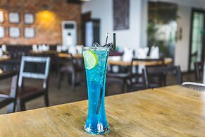 The Alcove Library Hotel