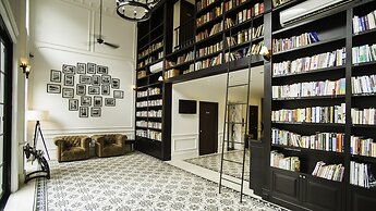 The Alcove Library Hotel