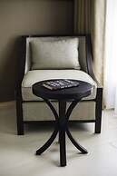 The Alcove Library Hotel