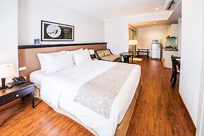 The Alcove Library Hotel