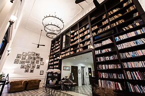 The Alcove Library Hotel
