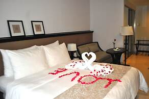 The Alcove Library Hotel