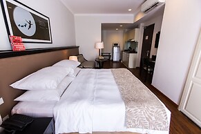 The Alcove Library Hotel