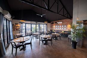 The Alcove Library Hotel