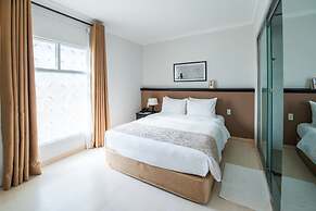 The Alcove Library Hotel