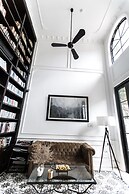 The Alcove Library Hotel