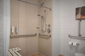 Hampton Inn & Suites Williston