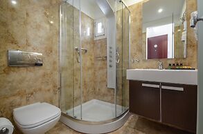 Aeolis Boutique Hotel