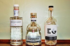 The Bridge of Cally Hotel