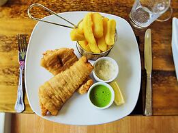 The Bridge of Cally Hotel