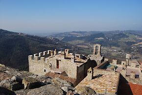 Castello di Cisterna