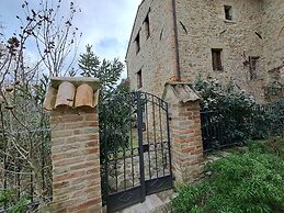 Castello di Cisterna