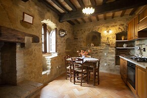 Castello di Cisterna