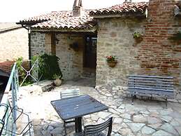 Castello di Cisterna