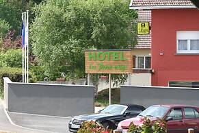 Hôtel Restaurant Au Perce Neige