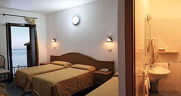 Albergo Residence Villa a Mare